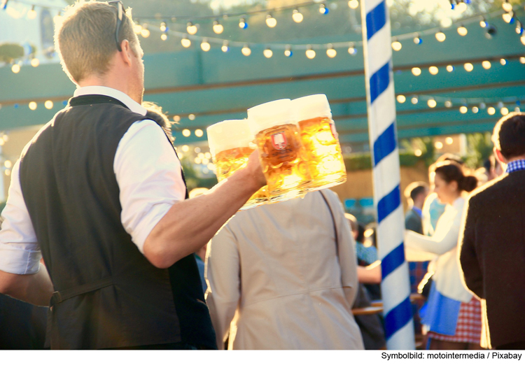 Betrügerischer Oktoberfestkellner verkauft abgelaufene Einlassbänder