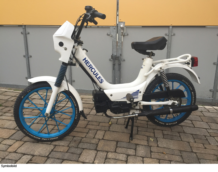 Moped beschädigt und aufgebrochen