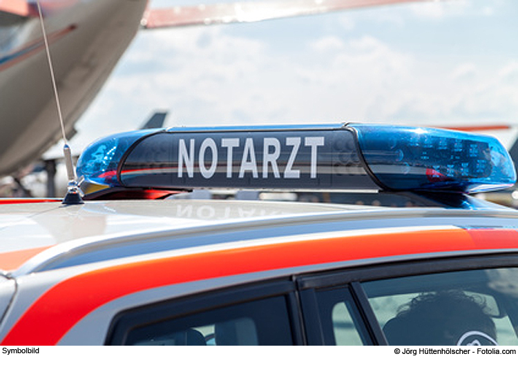 Notarzt muss 19-Jährigen versorgen