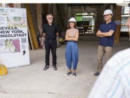 Baustellenführung beim künftigen Museum für Konkrete Kunst und Design