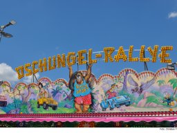 Aufbau des Ingolstädter Pfingstvolksfestes 2024