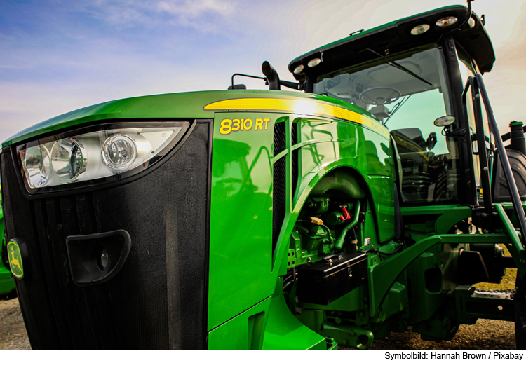 Landwirte blockieren Autobahnauffahrten in Ingolstadt