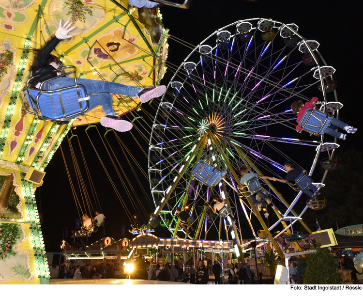 Ingolstädter Volksfest mit Warenmarkt